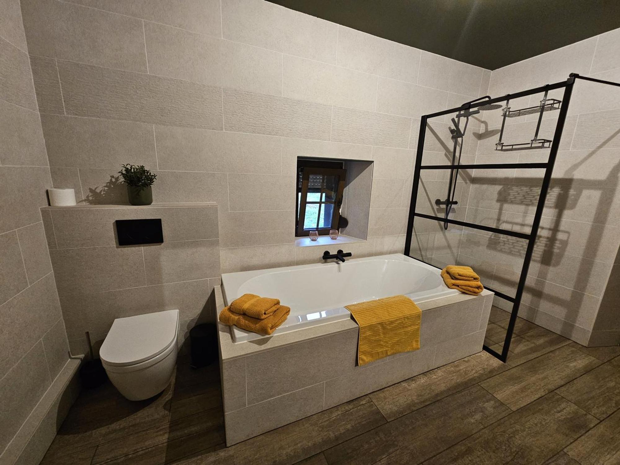 Ferme La Joye Bed & Breakfast อูฟฟาลีซ ภายนอก รูปภาพ